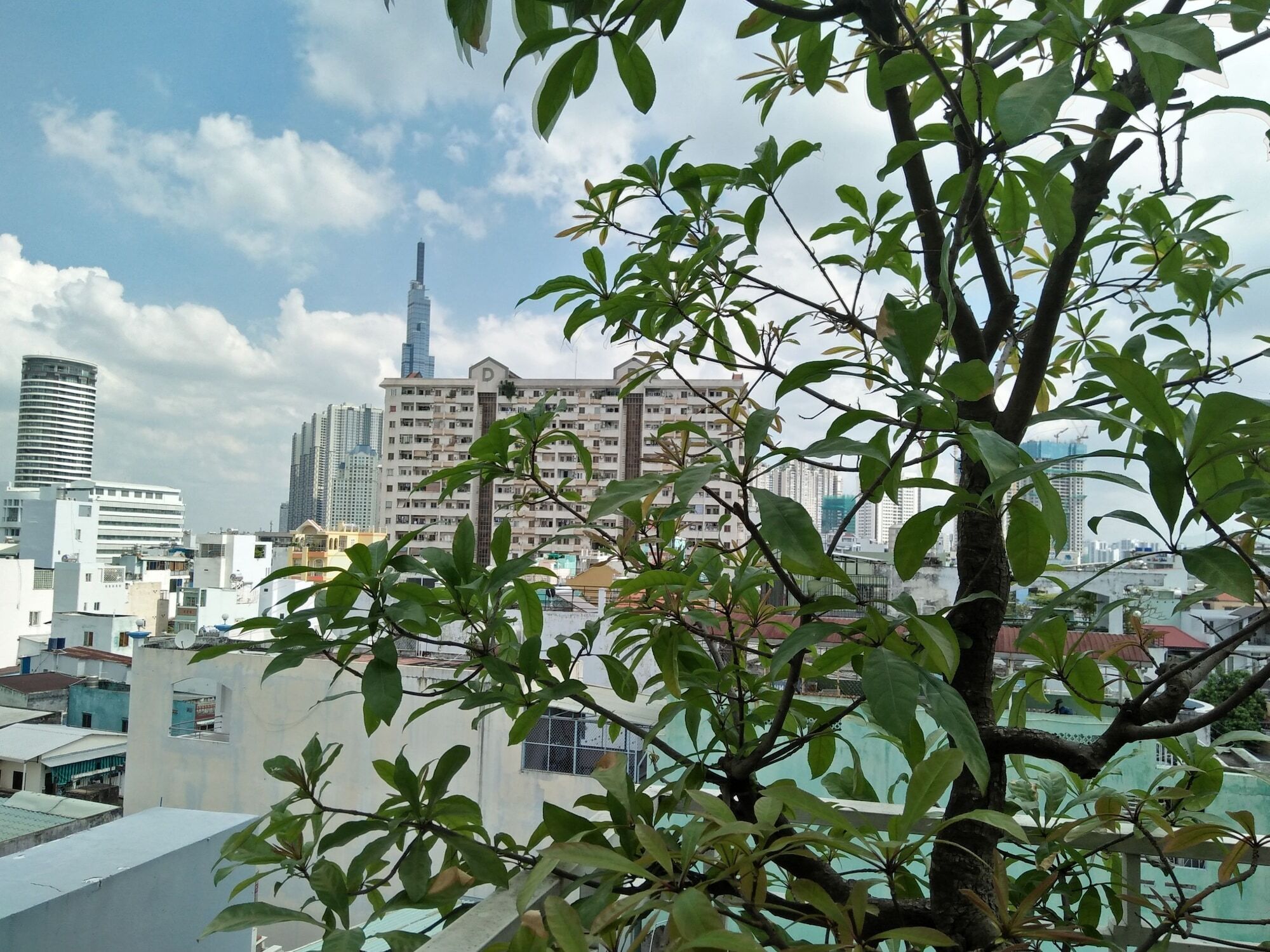 Lehome Serviced Apartment Хошимин Экстерьер фото